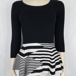 NWT BLACK Saks Fifth Avenue striped scoop neck knit top blouse ladies Small